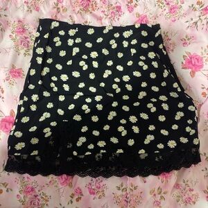 Forever 21 Small black lace trim daisy skirt